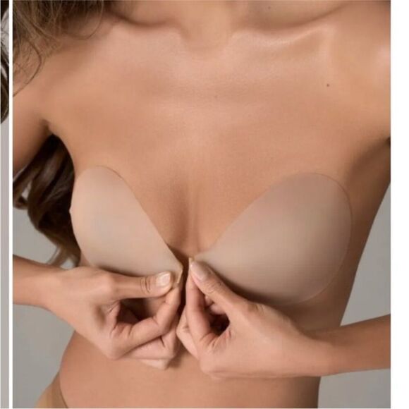 NIB Nood Push-Up Luxe Adhesive Bra in Box $49.50 - Picture 4 of 8